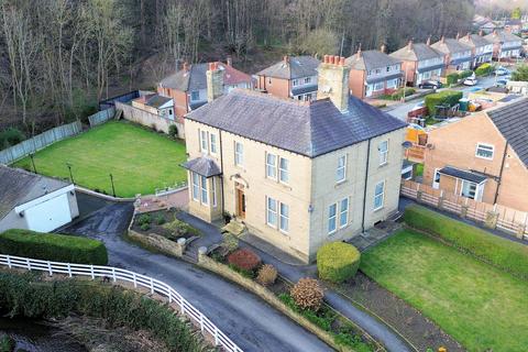4 bedroom detached house for sale, Waterloo Road, Huddersfield, HD5 0AF