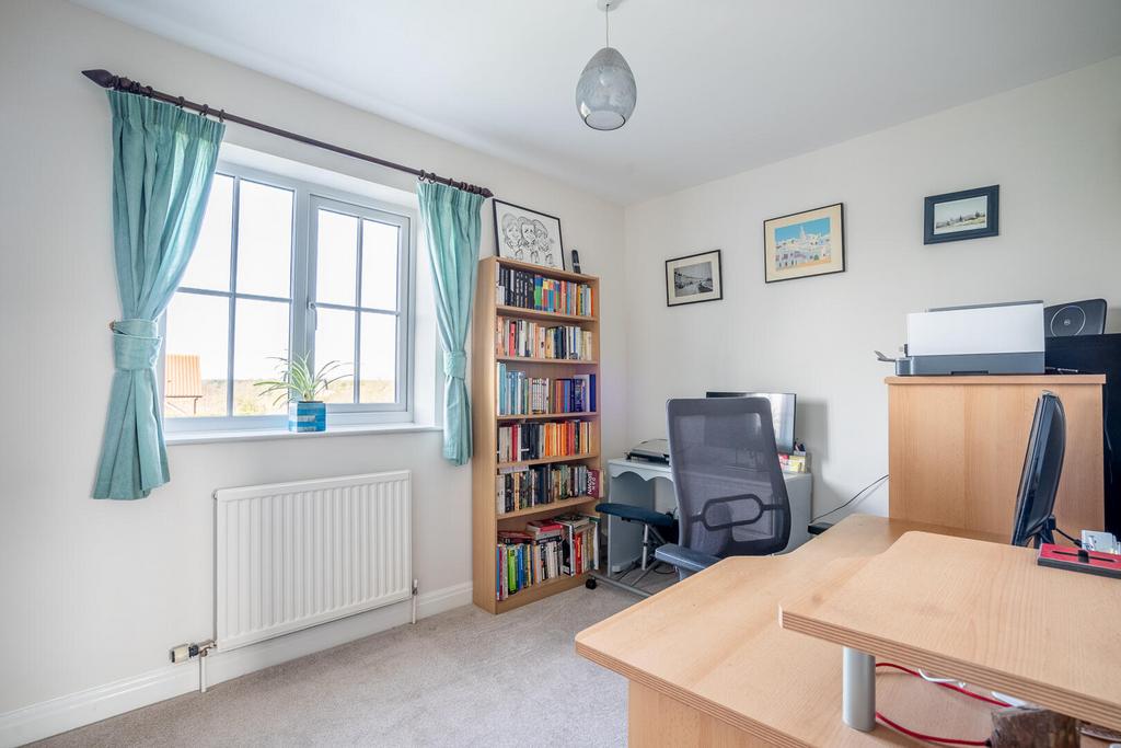 Bedroom 4 / Office