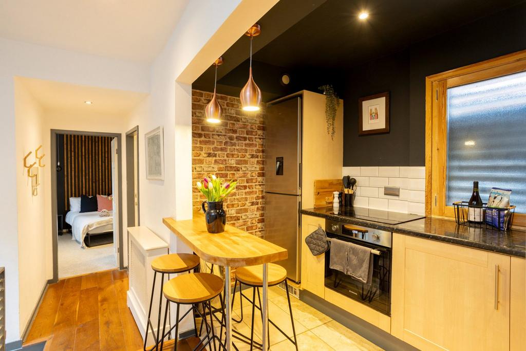 House in York, Scarcroft, Bishophill - View 2