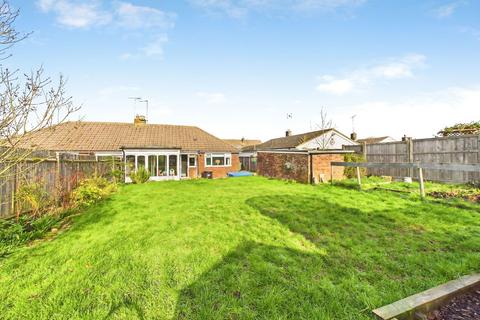 2 bedroom semi-detached bungalow for sale, Farhalls Crescent, Horsham RH12