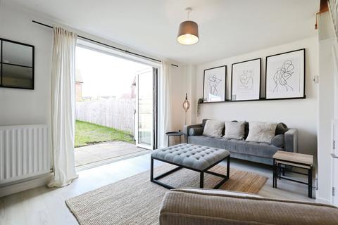 2 bedroom terraced house for sale, Whittaker Way, Warwick
