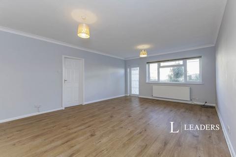 2 bedroom flat to rent, Heath Road, Weybridge, KT13
