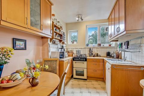 undefined, Dollis Hill Avenue, London, NW2