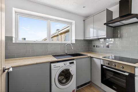 2 bedroom apartment to rent, Pier Way, London, SE28
