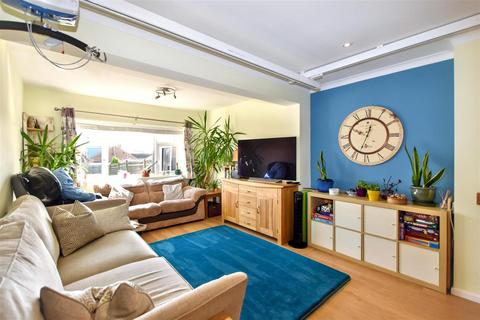 4 bedroom semi-detached bungalow for sale, Greenleaf Gardens, Polegate