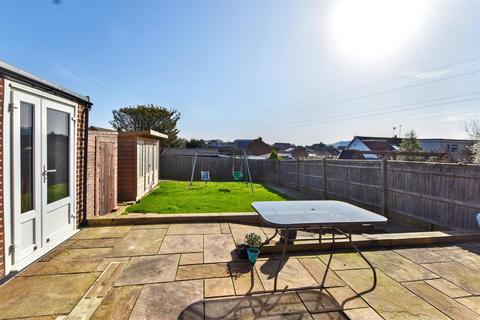 4 bedroom semi-detached bungalow for sale, Greenleaf Gardens, Polegate