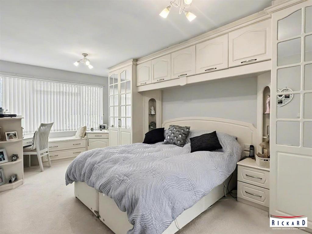 Principle bedroom