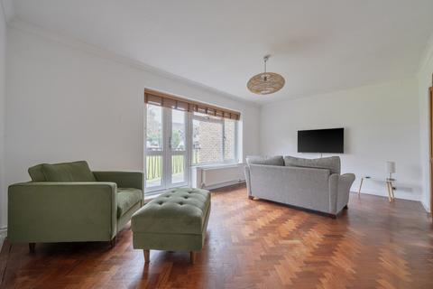 2 bedroom flat for sale, Hurstmere Close, Hindhead GU26