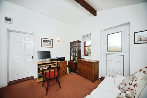 undefined, Curland, Curland, Taunton