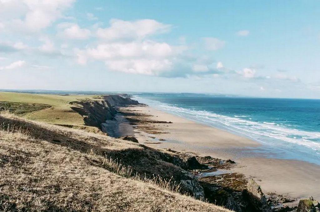 Beach Cliff View Copy