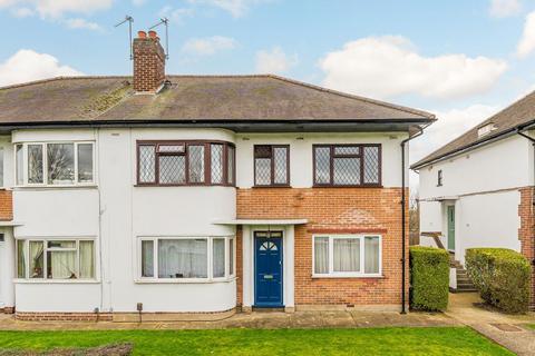 undefined, Chertsey Road, Twickenham TW1