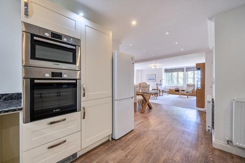 3 bedroom flat for sale, Milesdown Place, Winchester, Hampshire, SO23