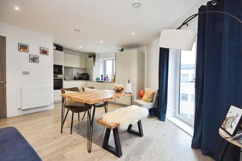 2 bedroom apartment for sale, St. James Road, Brentwood