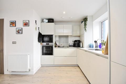 2 bedroom apartment for sale, St. James Road, Brentwood
