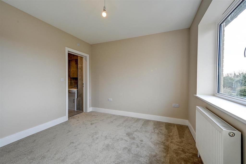 Bedroom 5.jpg