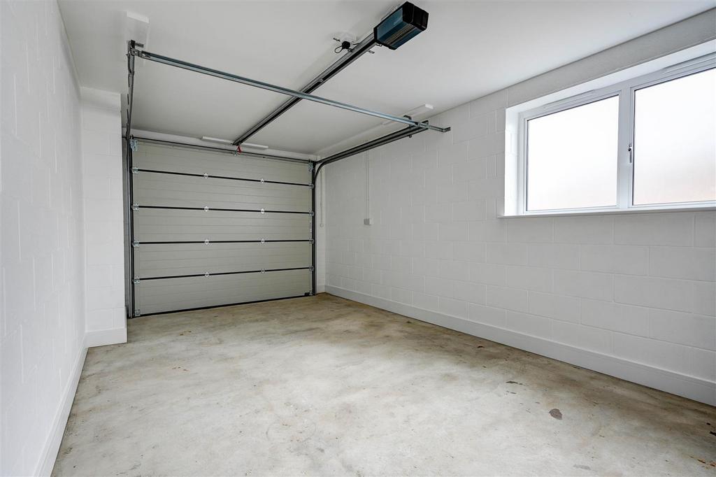 Garage.jpg