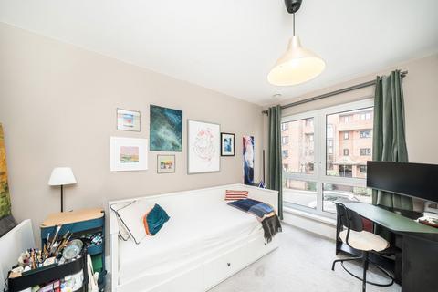 2 bedroom flat for sale, Worple Road, London SW20