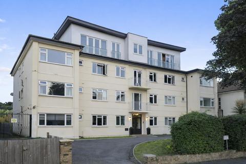 2 bedroom flat to rent, New Park Road, London