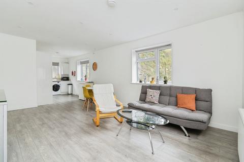 2 bedroom apartment for sale, Teignmouth Road, Torquay