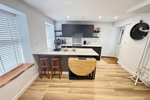 2 bedroom cottage for sale, Oxford Street, Aberaeron