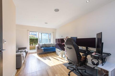 2 bedroom flat for sale, Commander Ave, Colindale, London, NW9