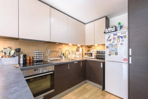 2 bedroom flat for sale, Commander Ave, Colindale, London, NW9