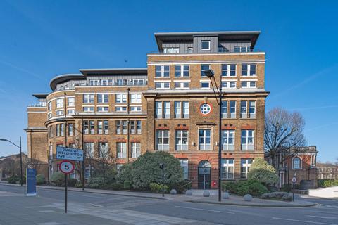 2 bedroom flat to rent, Cadogan Road, Woolwich, London, SE18
