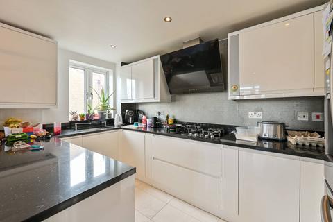 undefined, Pennington Court, Rotherhithe, London, SE16