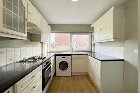 2 bedroom flat for sale, Kingston Road, New Malden