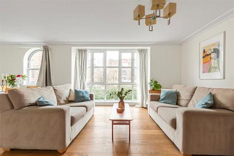 2 bedroom flat for sale, Keble Place, London SW13