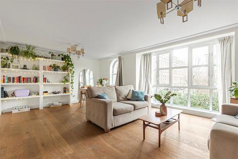 2 bedroom flat for sale, Keble Place, London SW13