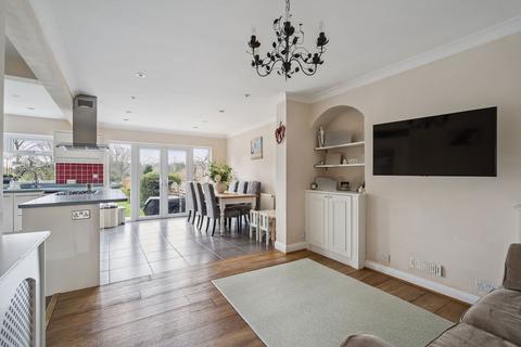 undefined, Raglan Gardens, Watford WD19