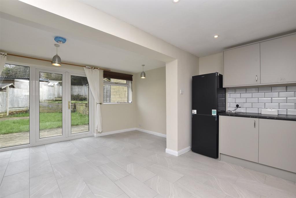 Kitchen/Dining