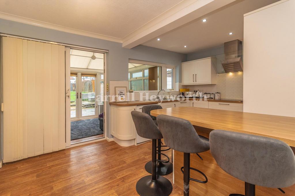Kitchen image 3