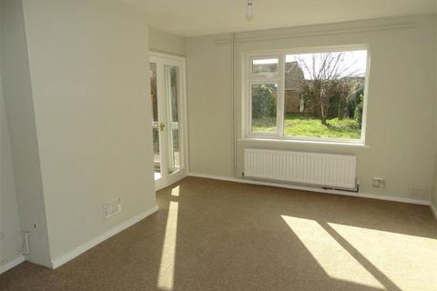 3 bedroom terraced house to rent, Wintringham Rd, St. Neots. PE19 1NX
