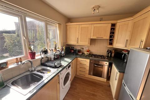 undefined, Princess Royal Road, Bream