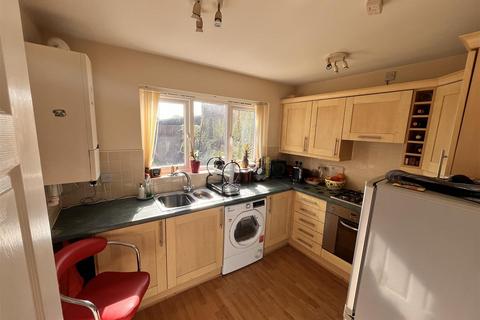 undefined, Princess Royal Road, Bream