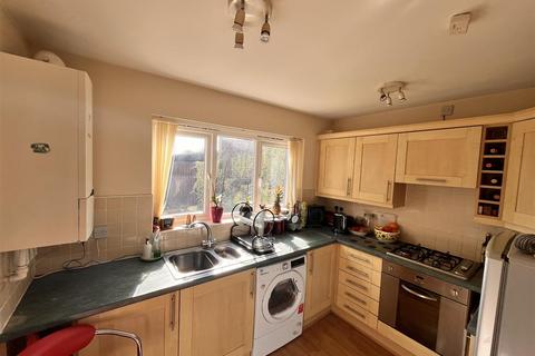 undefined, Princess Royal Road, Bream