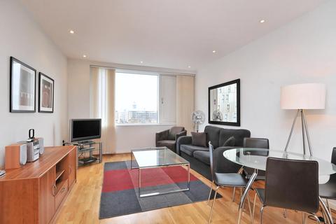 1 bedroom flat to rent, Cubitt Building, Grosvenor Waterside, Chelsea, SW1W