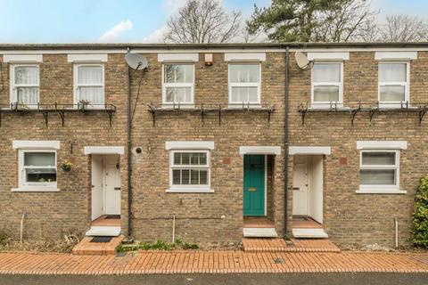 Chestnut Close, London SW16