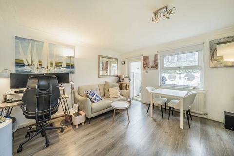 undefined, Chestnut Close, London SW16