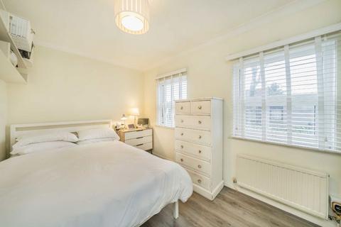 undefined, Chestnut Close, London SW16
