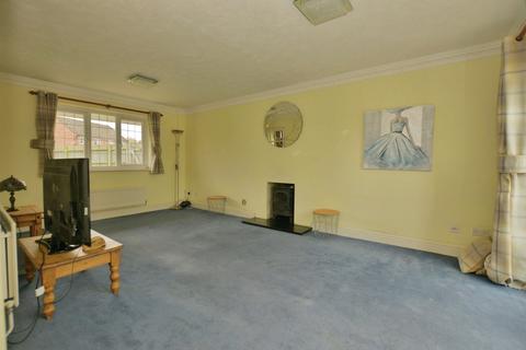4 bedroom detached house for sale, Lovelace Court, Ashford TN26