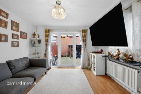 2 bedroom end of terrace house for sale, Padbury Close, Bedfont, Feltham