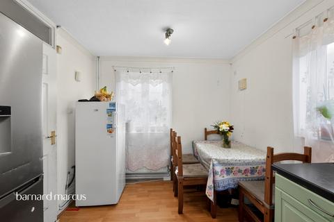 2 bedroom end of terrace house for sale, Padbury Close, Bedfont, Feltham
