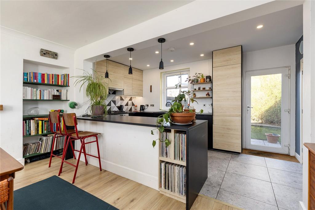 Kitchen/Dining