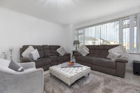 3 bedroom flat for sale, Castleton Court, Castleton Drive, Newton Mearns