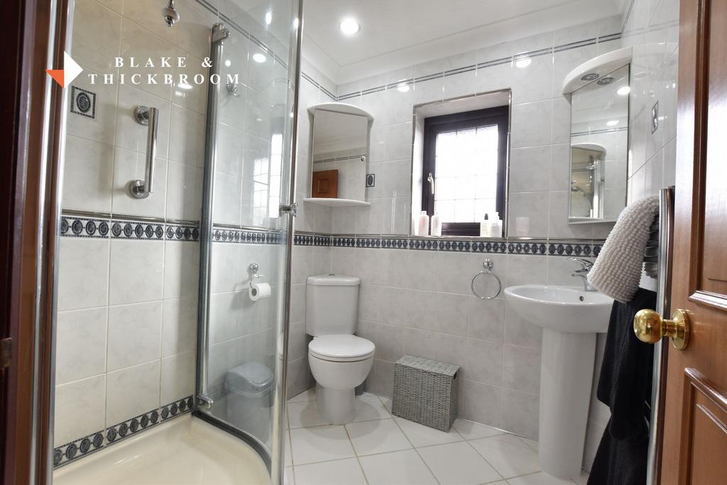 En suite shower room