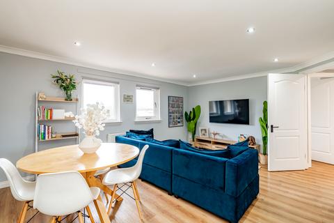 2 bedroom flat for sale, 11/10 North Werber Place, Fettes, Edinburgh, EH4 1TF
