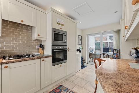 2 bedroom detached bungalow for sale, Rushbrook Road, Stratford-Upon-Avon CV37